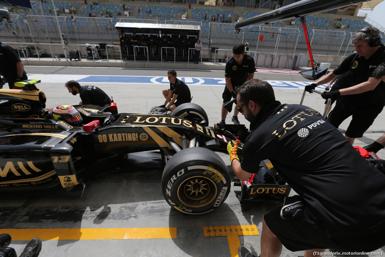 GP BAHRAIN, 17.04.2015 - Prove Libere 1, Pastor Maldonado (VEN) Lotus F1 Team E23