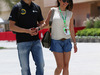 GP BAHRAIN, 17.04.2015 - Pastor Maldonado (VEN) Lotus F1 Team E23 e sua moglie