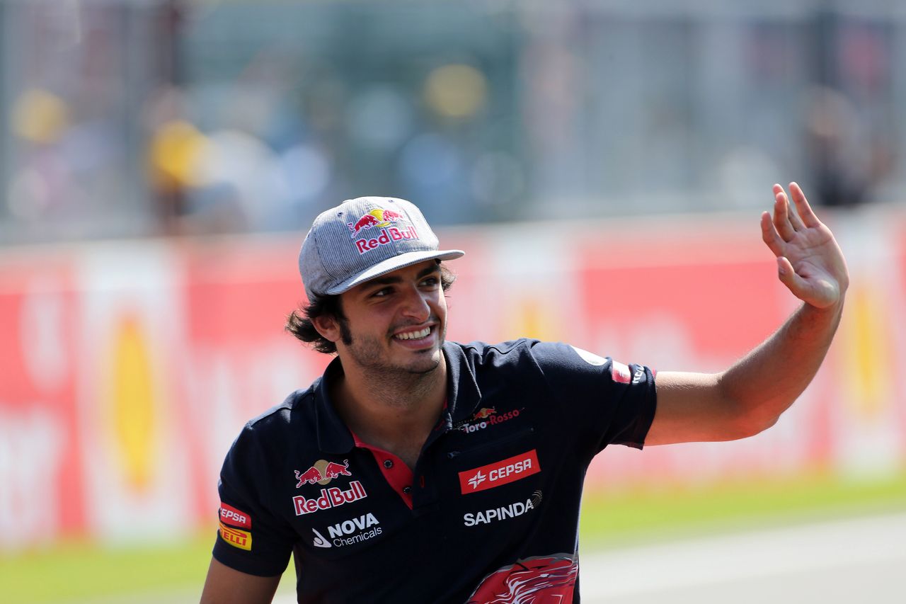 GP BELGIO, 23.08.2015 - Carlos Sainz Jr (ESP) Scuderia Toro Rosso STR10 at drivers parade