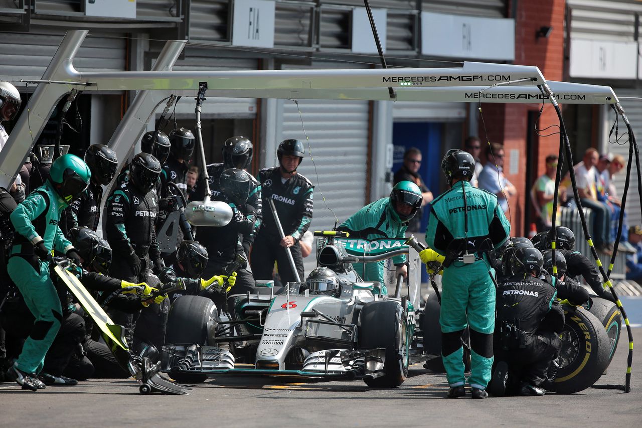 GP BELGIO, 23.08.2015 - Gara, Pit stop, Nico Rosberg (GER) Mercedes AMG F1 W06