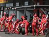 GP BELGIO, 23.08.2015 - Gara, Pit stop, Sebastian Vettel (GER) Ferrari SF15-T