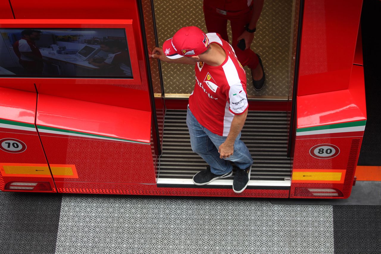 GP BELGIO, 20.08.2015 - Sebastian Vettel (GER) Ferrari SF15-T