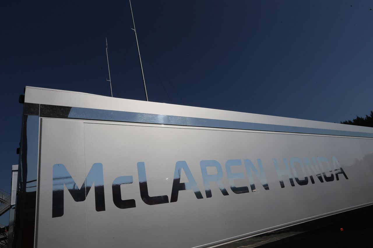 GP BELGIO, 20.08.2015 - Mclaren truck