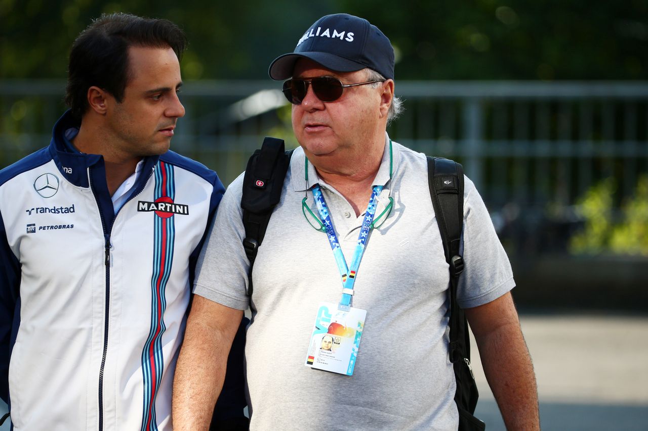 GP BELGIO, 21.08.2015 - Felipe Massa (BRA) Williams F1 Team FW37 e his father Luis Antonio Massa (BRA)