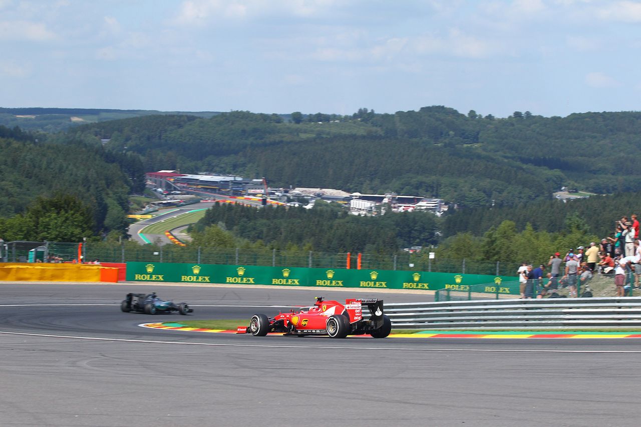 GP BELGIO, 21.08.2015 - Prove Libere 2, Lewis Hamilton (GBR) Mercedes AMG F1 W06 e Kimi Raikkonen (FIN) Ferrari SF15-T