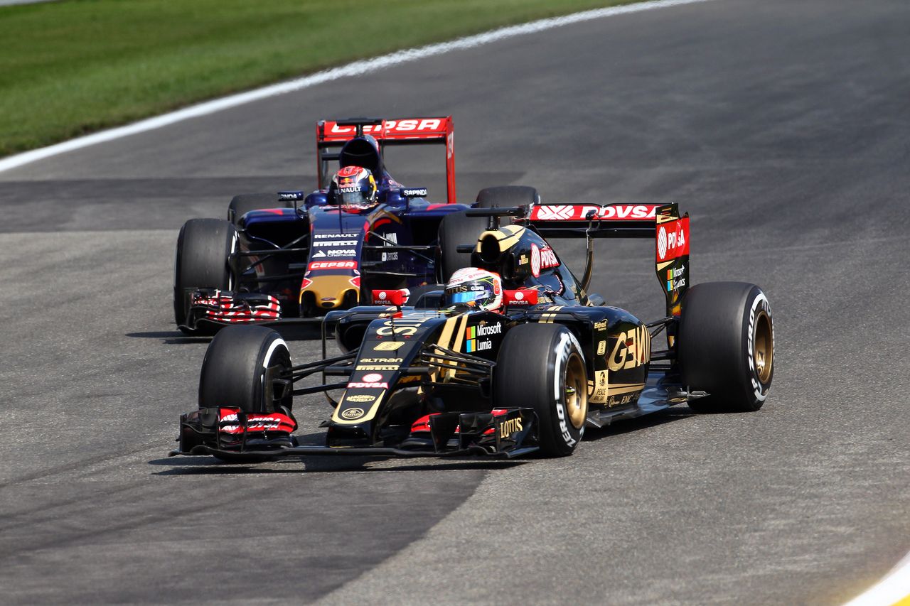 GP BELGIO, 21.08.2015 - Prove Libere 2, Romain Grosjean (FRA) Lotus F1 Team E23 e Max Verstappen (NED) Scuderia Toro Rosso STR10