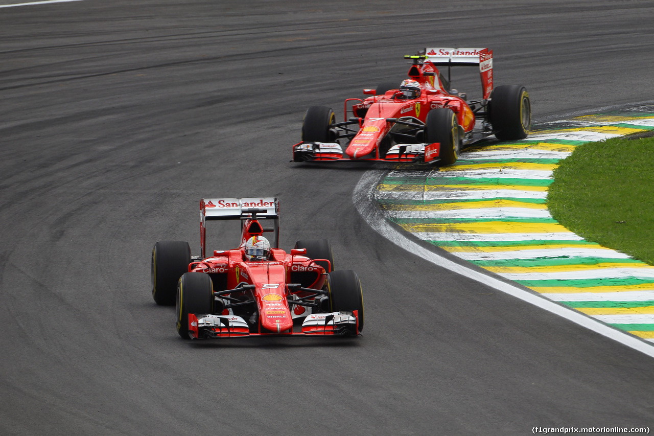 GP BRASILE, 15.11.2015 - Gara, Sebastian Vettel (GER) Ferrari SF15-T davanti a Kimi Raikkonen (FIN) Ferrari SF15-T