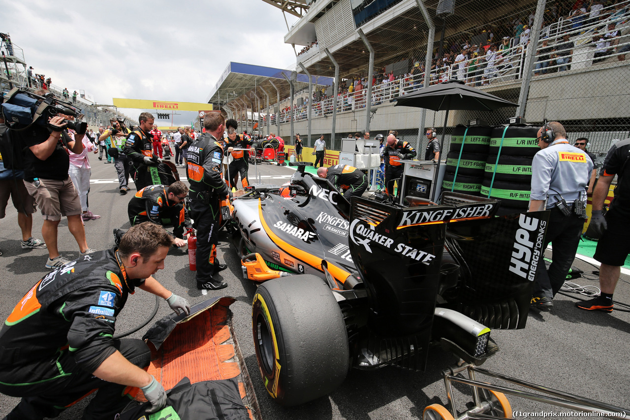 GP BRASILE, 15.11.2015 - Gara, Nico Hulkenberg (GER) Sahara Force India F1 VJM08