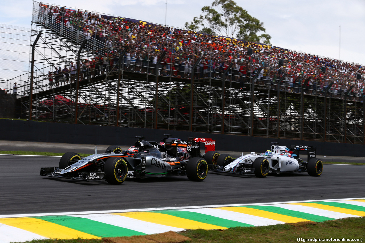 GP BRASILE, 15.11.2015 - Gara, Nico Hulkenberg (GER) Sahara Force India F1 VJM08 e Felipe Massa (BRA) Williams F1 Team FW37