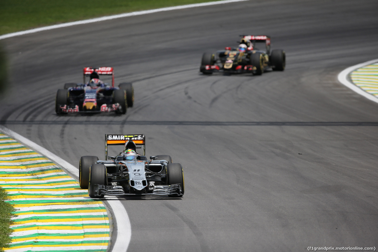 GP BRASILE, 15.11.2015 - Gara, Sergio Perez (MEX) Sahara Force India F1 VJM08