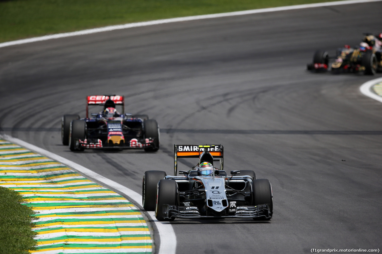 GP BRASILE, 15.11.2015 - Gara, Sergio Perez (MEX) Sahara Force India F1 VJM08