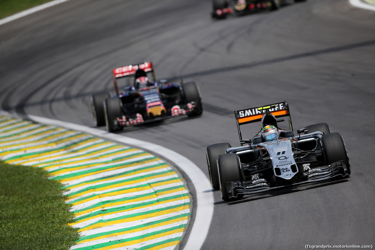 GP BRASILE, 15.11.2015 - Gara, Sergio Perez (MEX) Sahara Force India F1 VJM08