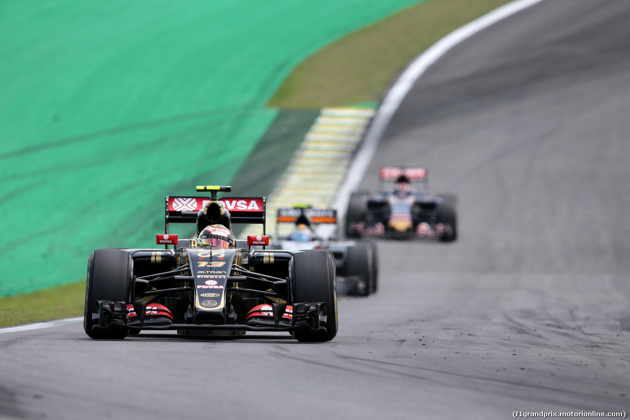 GP BRASILE, 15.11.2015 - Gara, Pastor Maldonado (VEN) Lotus F1 Team E23