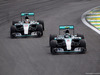 GP BRASILE, 15.11.2015 - Gara, Lewis Hamilton (GBR) Mercedes AMG F1 W06 e Nico Rosberg (GER) Mercedes AMG F1 W06