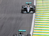 GP BRASILE, 15.11.2015 - Gara, Nico Rosberg (GER) Mercedes AMG F1 W06 davanti a Lewis Hamilton (GBR) Mercedes AMG F1 W06