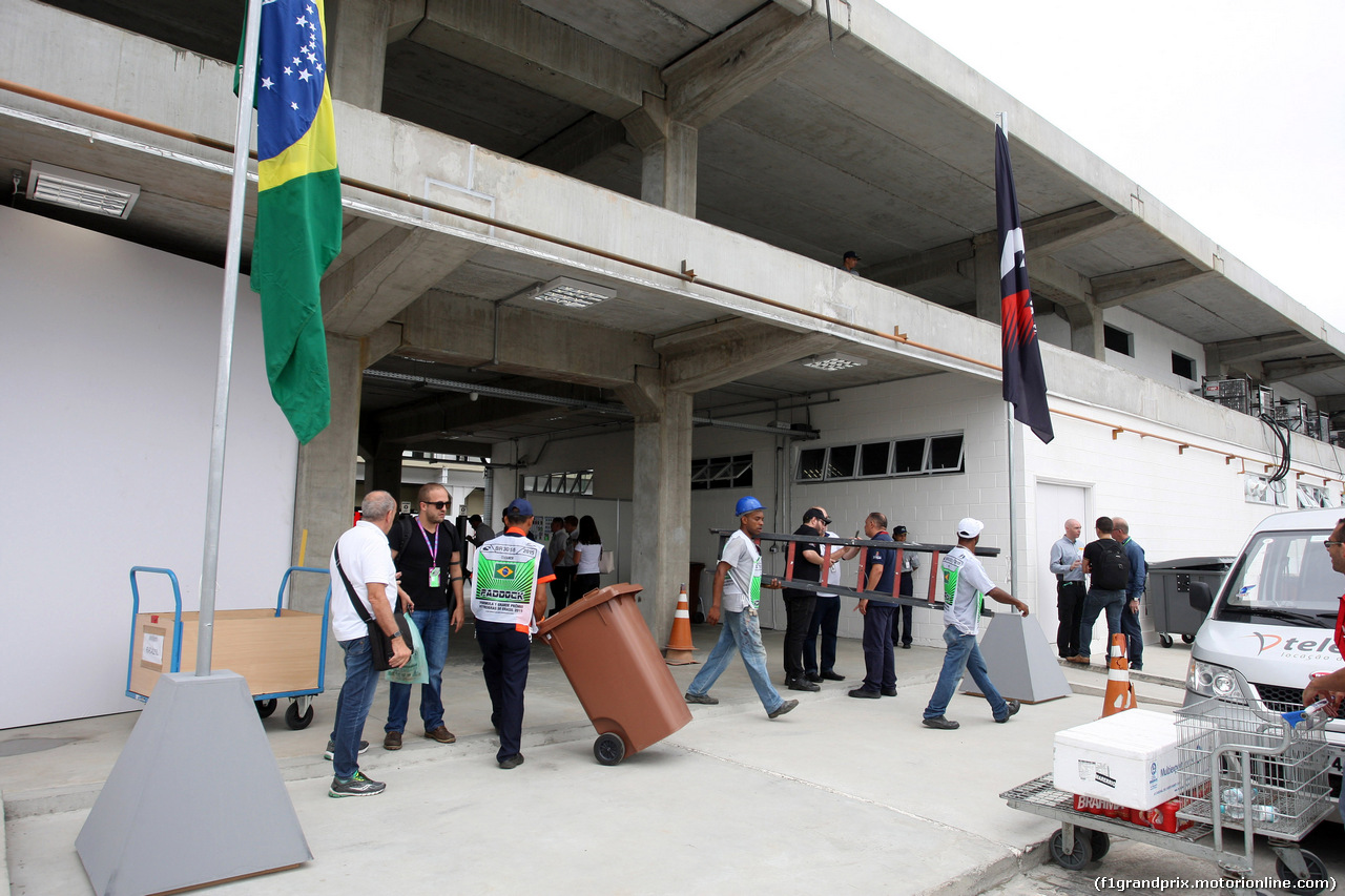 GP BRASILE, 12.11.2015- New Paddock