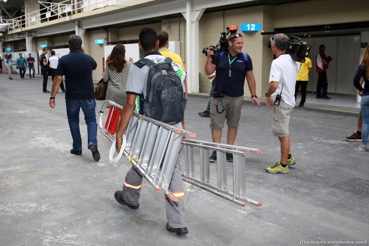 GP BRASILE, 12.11.2015- New Paddock