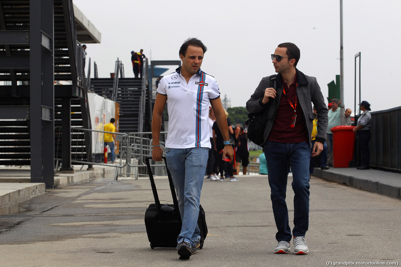 GP BRASILE, 12.11.2015 -  Felipe Massa (BRA) Williams F1 Team FW37 e his manager Nicola Todt (FRA)