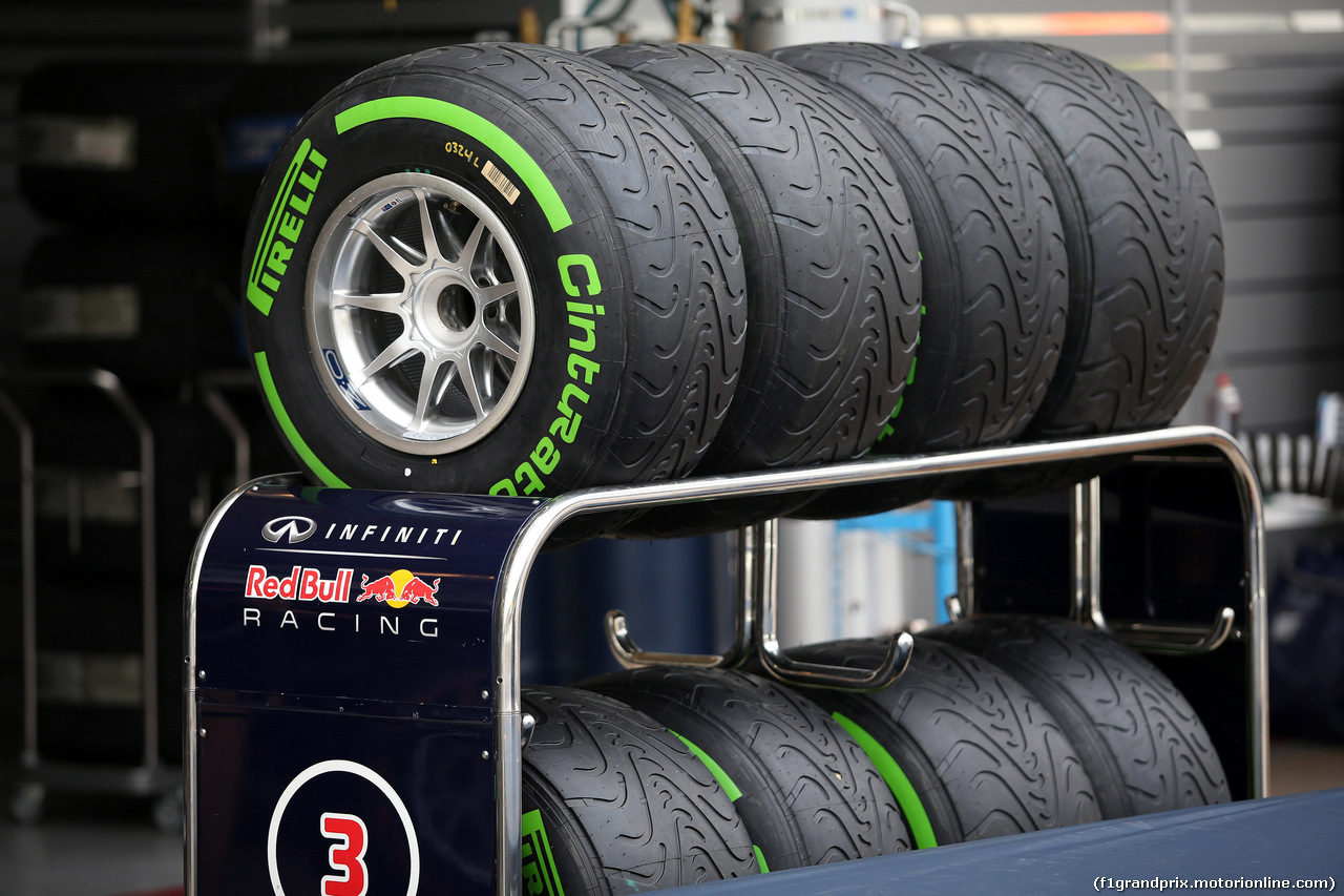 GP BRASILE, 12.11.2015 - Pirelli Tyres e OZ Wheels