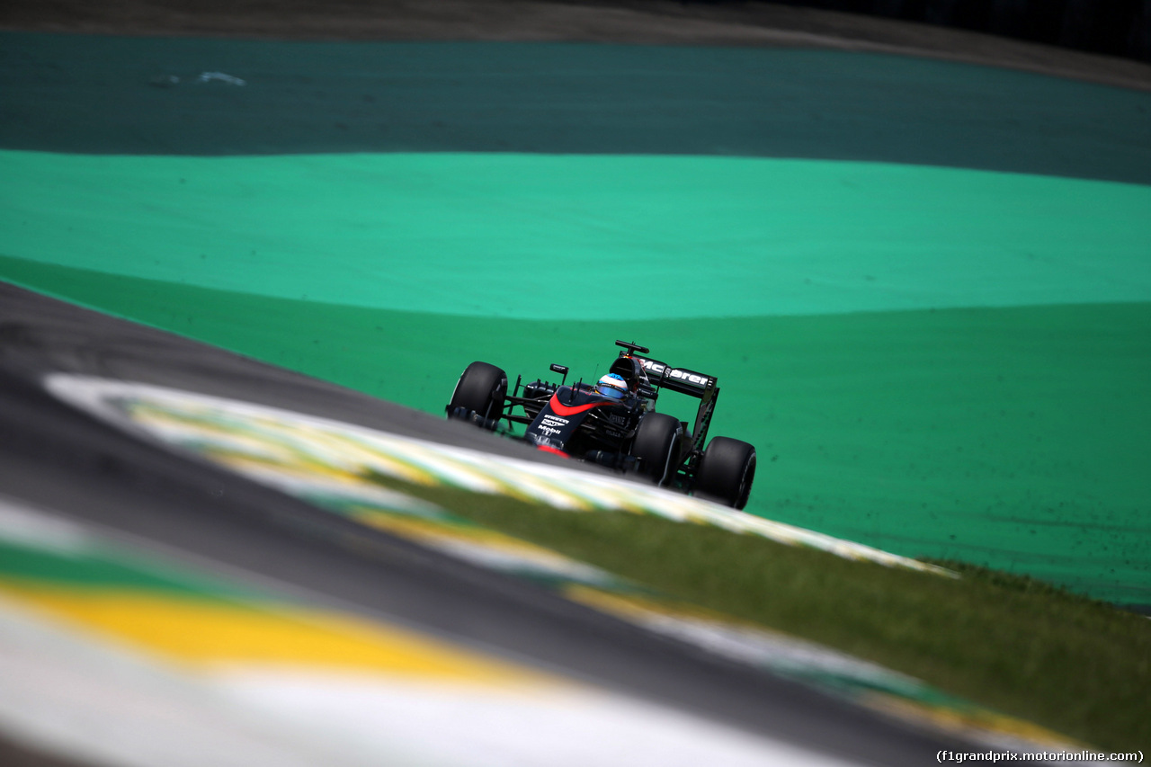 GP BRASILE, 14.11.2015 - Prove Libere 3, Fernando Alonso (ESP) McLaren Honda MP4-30