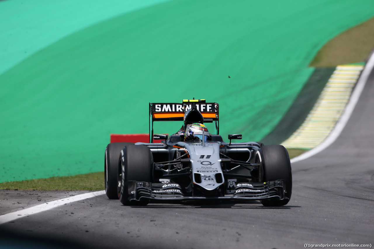 GP BRASILE, 14.11.2015 - Prove Libere 3, Sergio Perez (MEX) Sahara Force India F1 VJM08