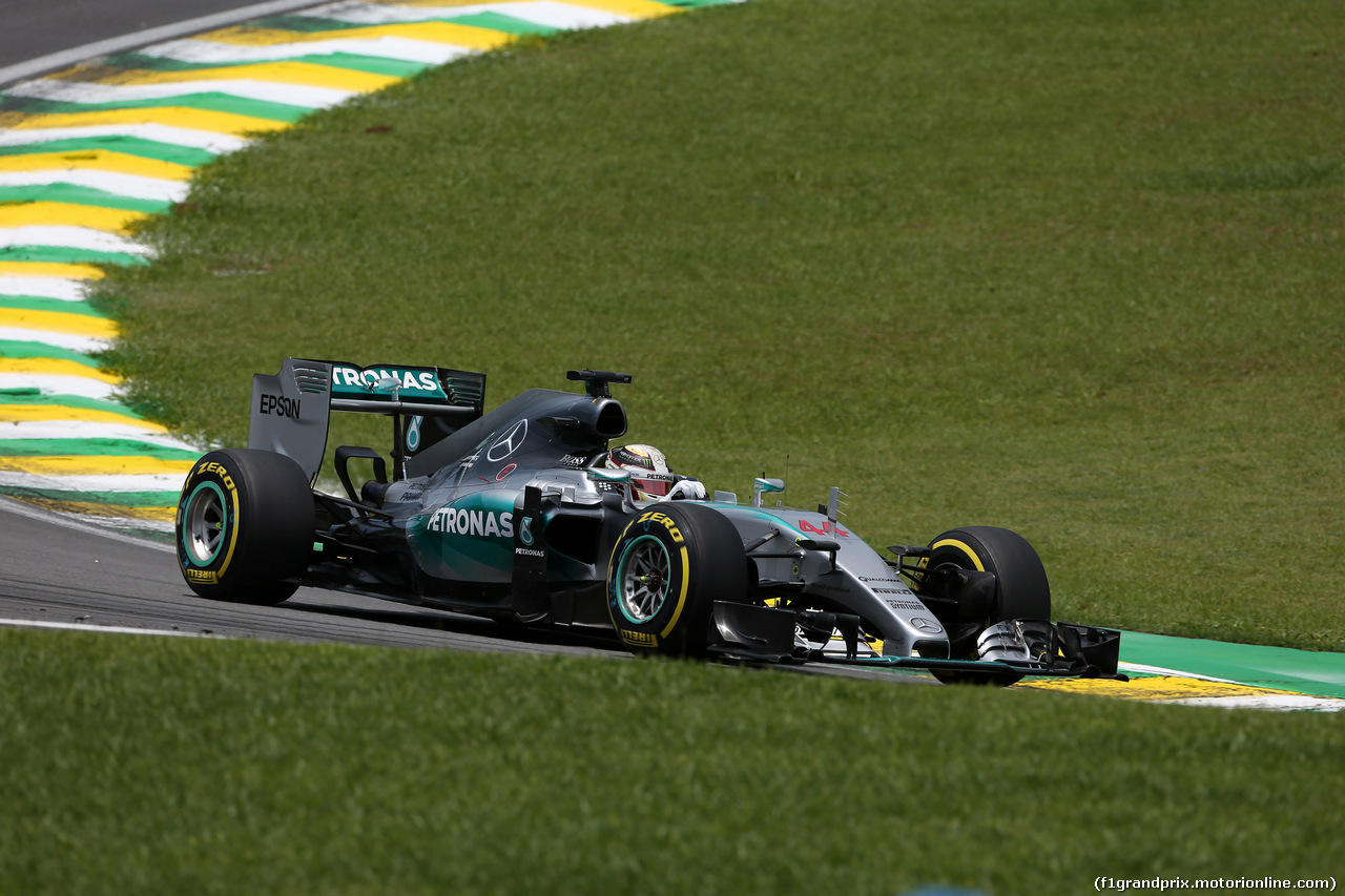 GP BRASILE, 14.11.2015 - Prove Libere 3, Lewis Hamilton (GBR) Mercedes AMG F1 W06