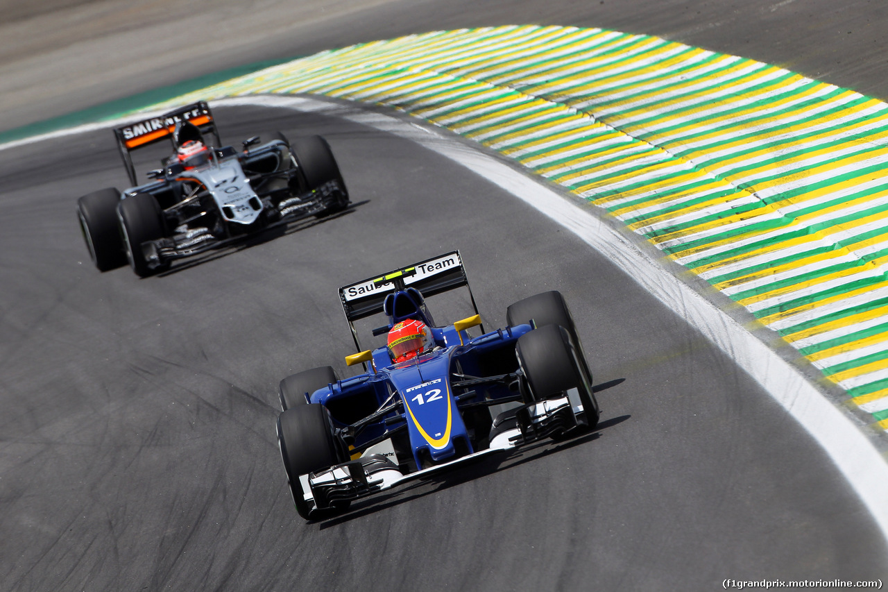 GP BRASILE, 14.11.2015 - Prove Libere 3, Felipe Nasr (BRA) Sauber C34 e Nico Hulkenberg (GER) Sahara Force India F1 VJM08