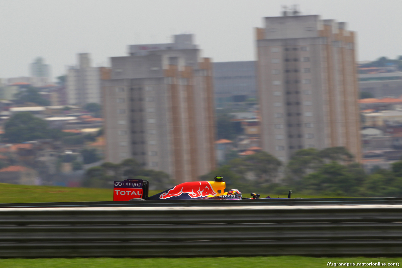 GP BRASILE, 14.11.2015 - Prove Libere 3, Daniil Kvyat (RUS) Red Bull Racing RB11