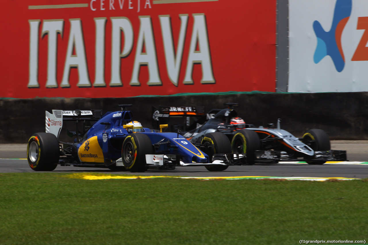 GP BRASILE, 14.11.2015 - Prove Libere 3, Marcus Ericsson (SUE) Sauber C34 e Nico Hulkenberg (GER) Sahara Force India F1 VJM08