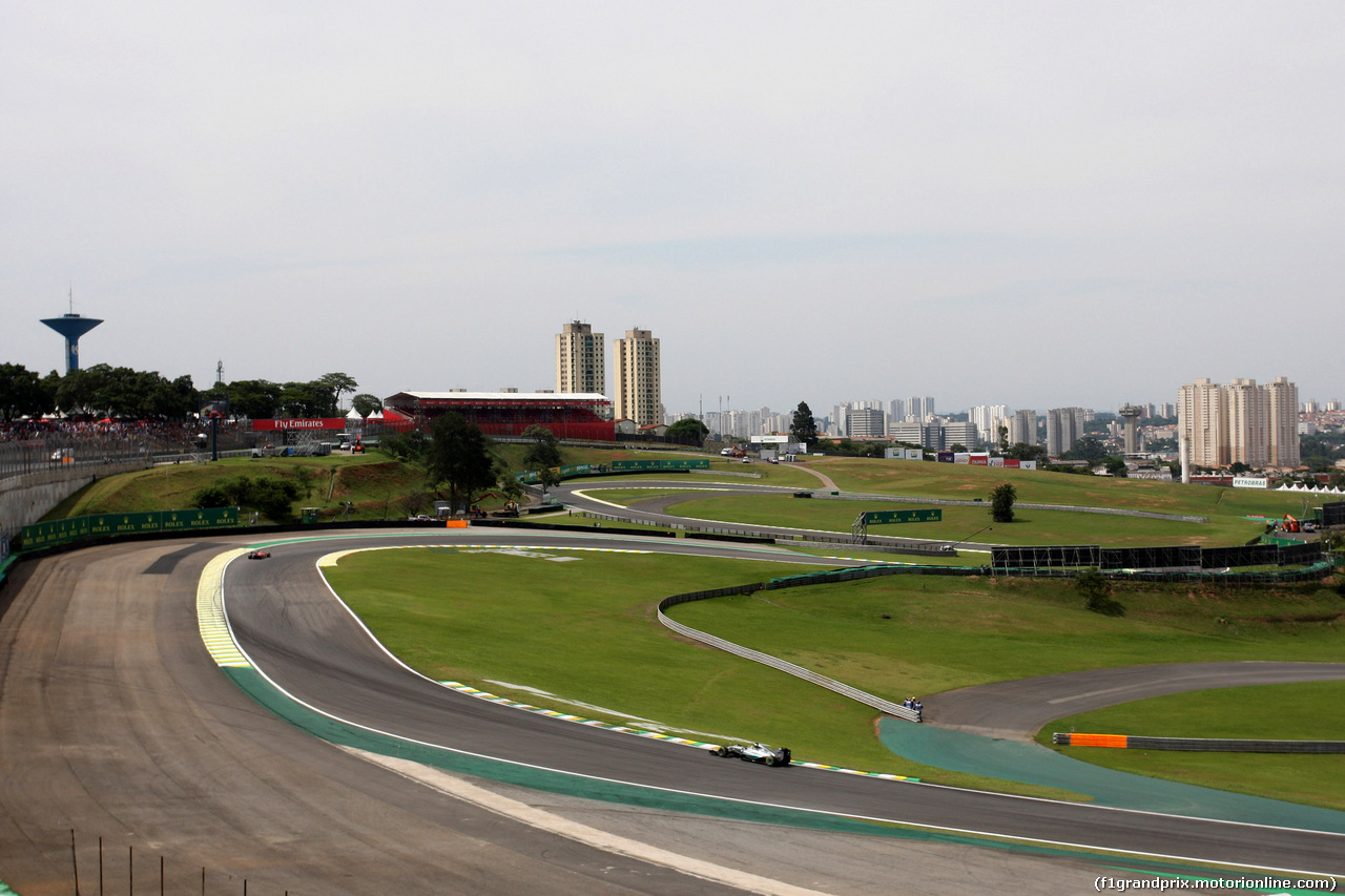 GP BRASILE, 14.11.2015 - Qualifiche, Lewis Hamilton (GBR) Mercedes AMG F1 W06