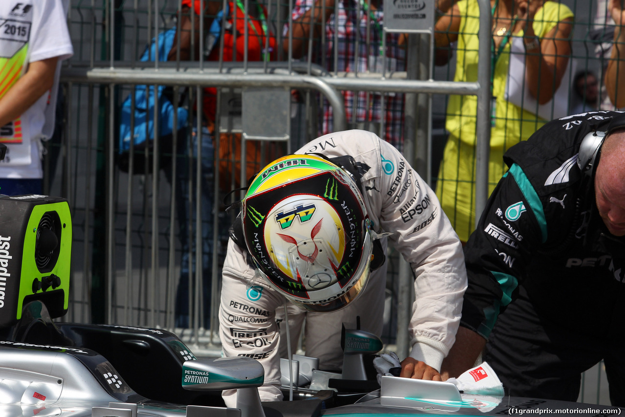 GP BRASILE, 14.11.2015 - Qualifiche, secondo Lewis Hamilton (GBR) Mercedes AMG F1 W06