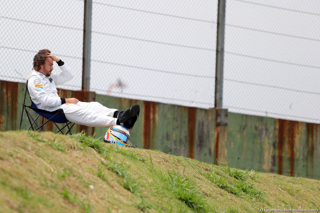 GP BRASILE, 14.11.2015 - Qualifiche, Fernando Alonso (ESP) McLaren Honda MP4-30