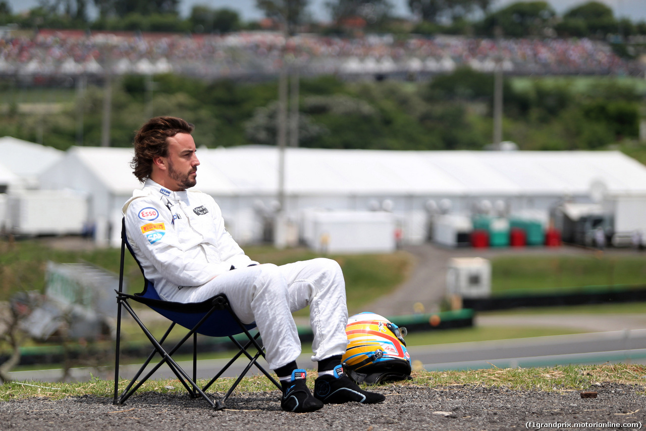 GP BRASILE, 14.11.2015 - Qualifiche, Fernando Alonso (ESP) McLaren Honda MP4-30