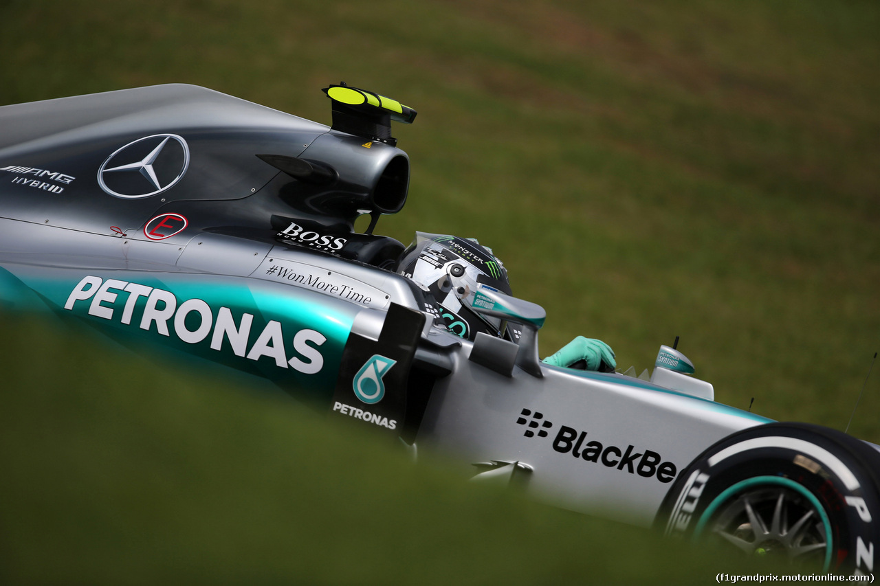 GP BRASILE, 13.11.2015 - Prove Libere 1, Nico Rosberg (GER) Mercedes AMG F1 W06