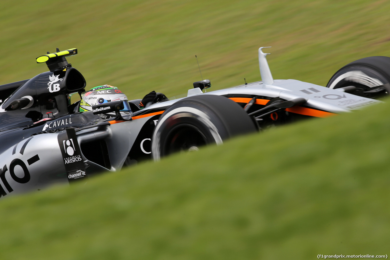 GP BRASILE, 13.11.2015 - Prove Libere 1, Sergio Perez (MEX) Sahara Force India F1 VJM08