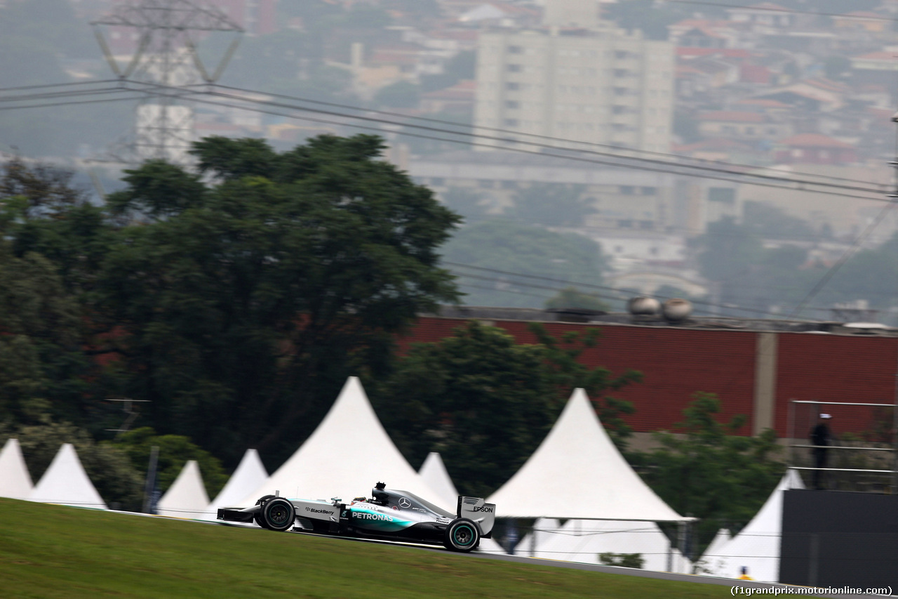 GP BRASILE, 13.11.2015 - Prove Libere 1, Lewis Hamilton (GBR) Mercedes AMG F1 W06