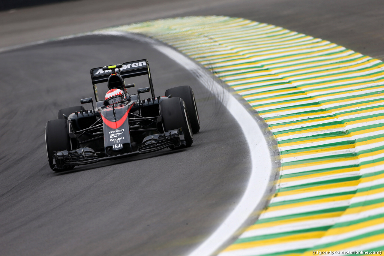 GP BRASILE, 13.11.2015 - Prove Libere 1, Jenson Button (GBR)  McLaren Honda MP4-30.