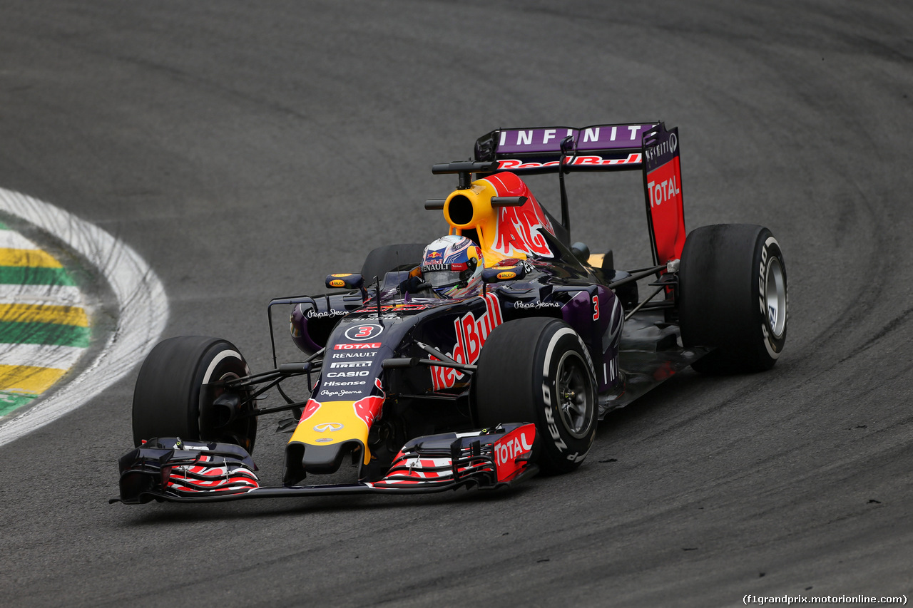 GP BRASILE, 13.11.2015 - Prove Libere 1, Daniel Ricciardo (AUS) Red Bull Racing RB11