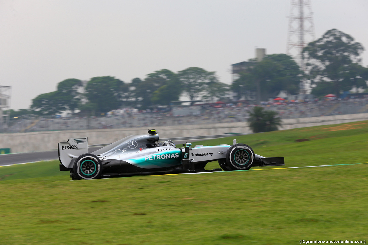 GP BRASILE, 13.11.2015 - Prove Libere 1, Nico Rosberg (GER) Mercedes AMG F1 W06