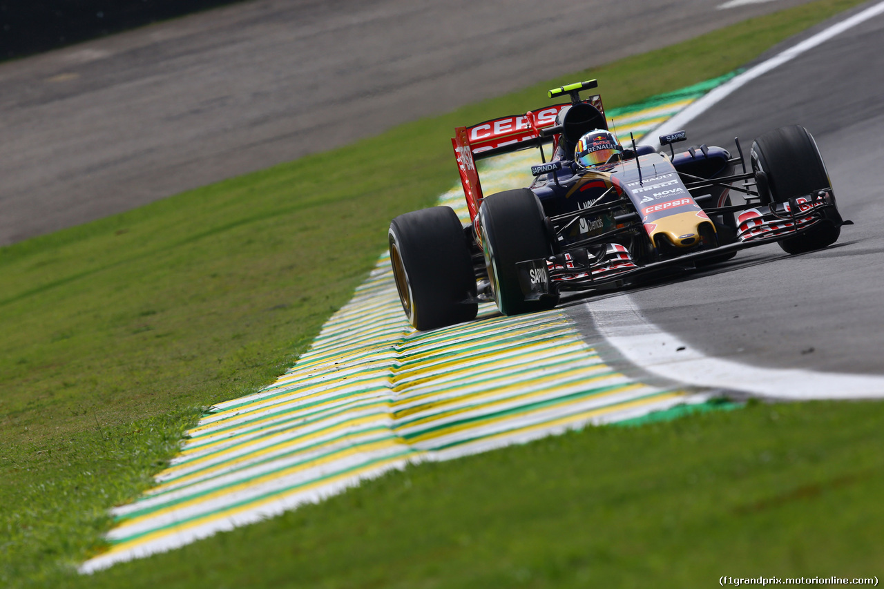 GP BRASILE, 13.11.2015 - Prove Libere 1, Carlos Sainz Jr (ESP) Scuderia Toro Rosso STR10