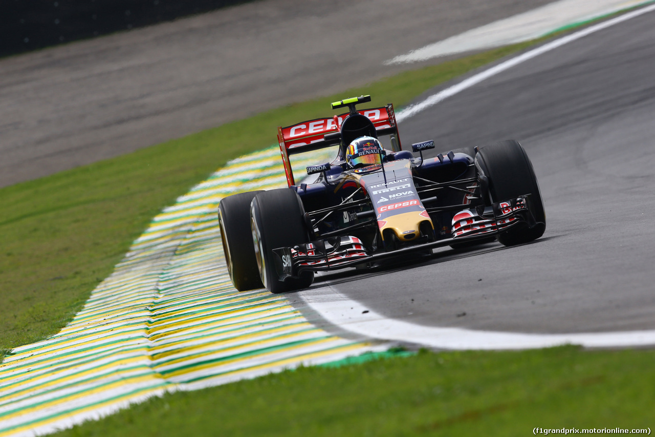 GP BRASILE, 13.11.2015 - Prove Libere 1, Carlos Sainz Jr (ESP) Scuderia Toro Rosso STR10