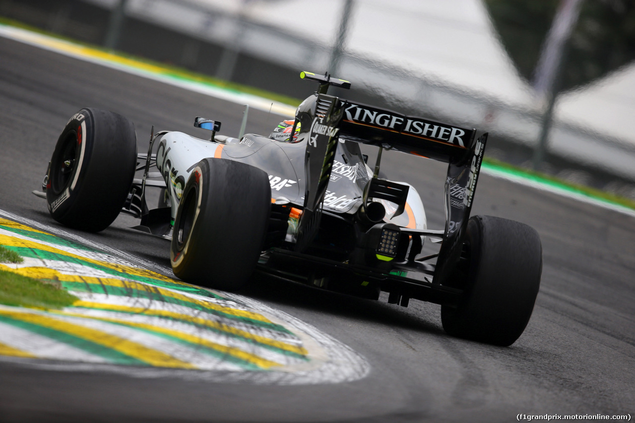 GP BRASILE, 13.11.2015 - Prove Libere 1, Sergio Perez (MEX) Sahara Force India F1 VJM08