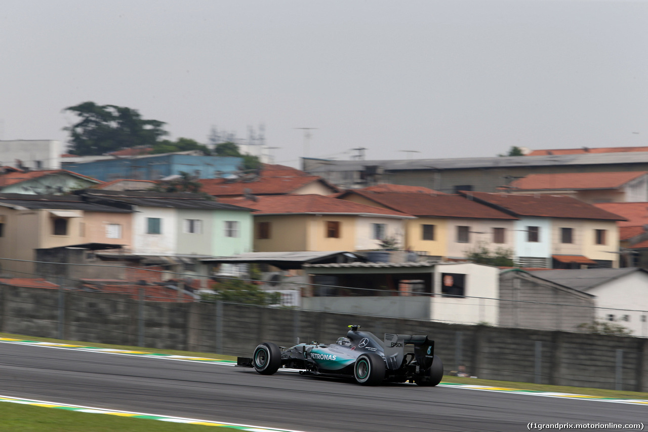 GP BRASILE, 13.11.2015 - Prove Libere 1, Nico Rosberg (GER) Mercedes AMG F1 W06