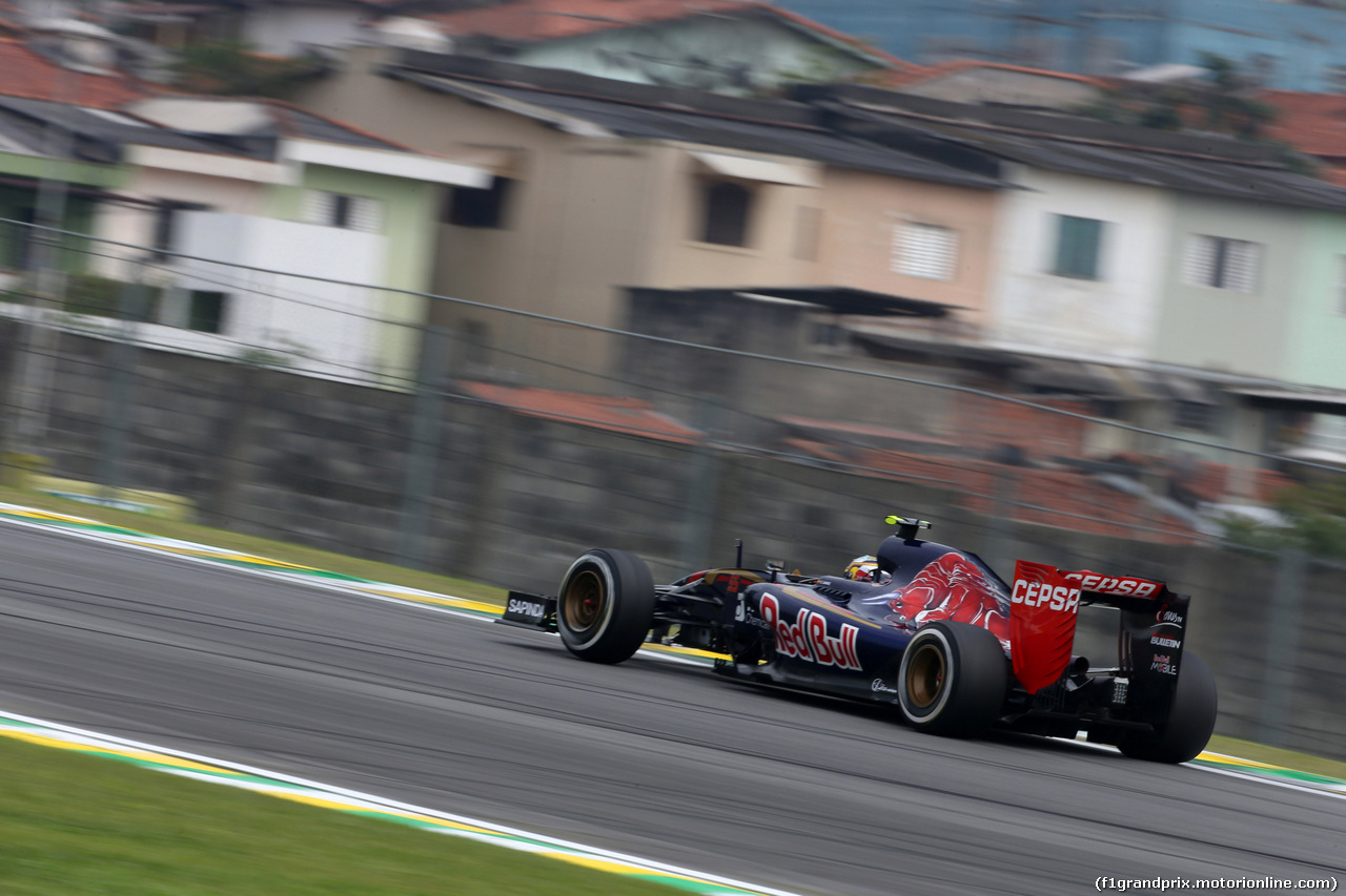 GP BRASILE, 13.11.2015 - Prove Libere 1, Carlos Sainz Jr (ESP) Scuderia Toro Rosso STR10