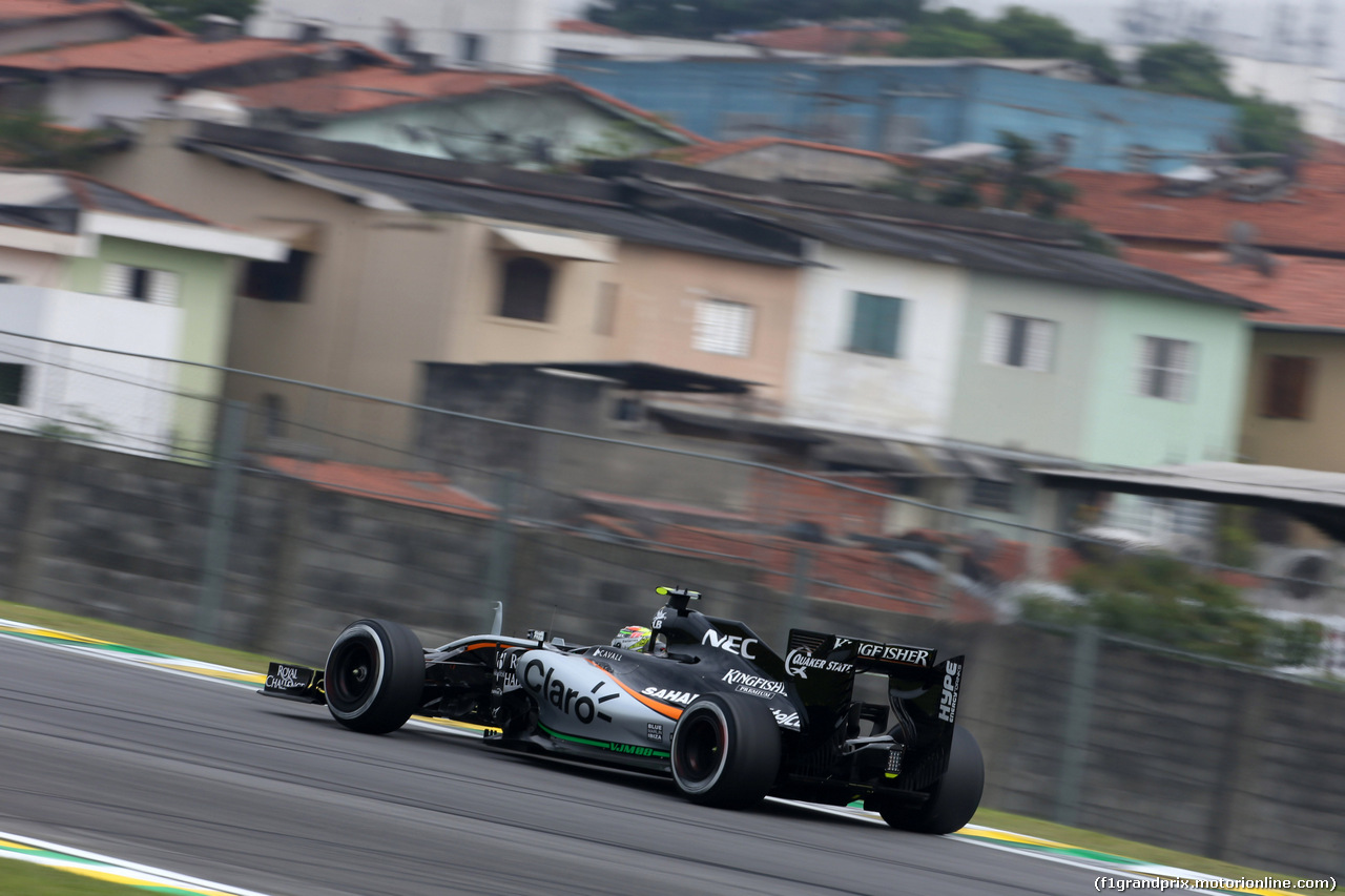 GP BRASILE, 13.11.2015 - Prove Libere 1, Sergio Perez (MEX) Sahara Force India F1 VJM08