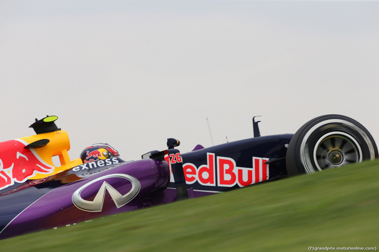 GP BRASILE, 13.11.2015 - Prove Libere 1, Daniil Kvyat (RUS) Red Bull Racing RB11