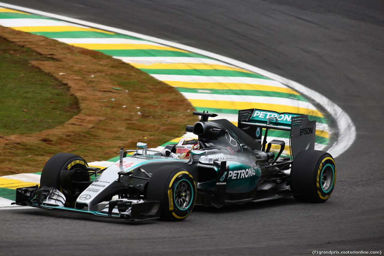 GP BRASILE, 13.11.2015 - Prove Libere 2, Lewis Hamilton (GBR) Mercedes AMG F1 W06