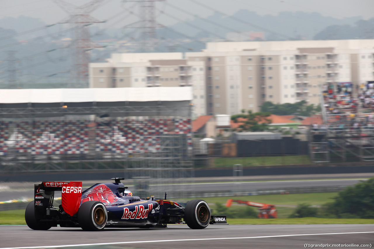 GP BRASILE, 13.11.2015 - Prove Libere 2, Max Verstappen (NED) Scuderia Toro Rosso STR10