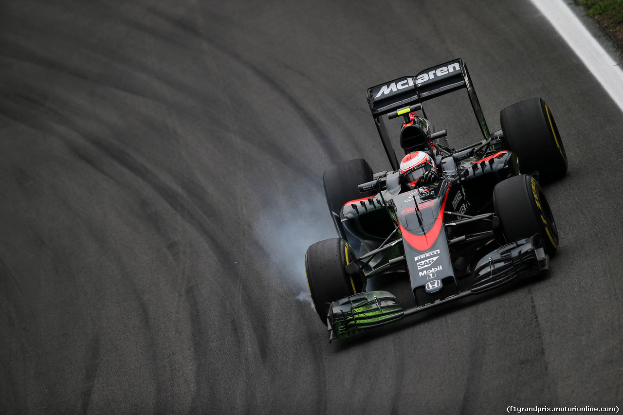 GP BRASILE, 13.11.2015 - Prove Libere 2, Jenson Button (GBR)  McLaren Honda MP4-30.