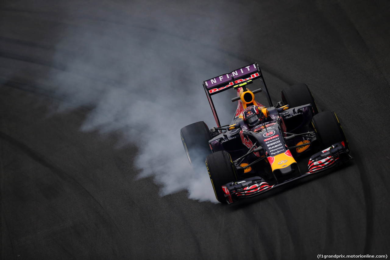 GP BRASILE, 13.11.2015 - Prove Libere 2, Daniil Kvyat (RUS) Red Bull Racing RB11